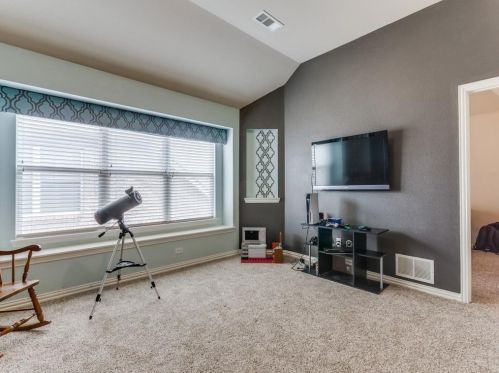 8716 Devonshire Dr, Fort Worth TX  76131-3388 exterior