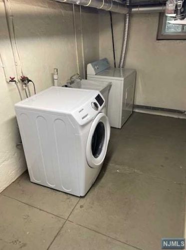 1130 Magnolia Rd, Teaneck NJ  07666-2744 exterior