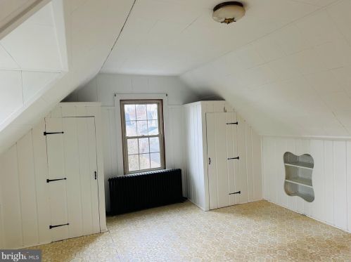 201 Sharpless Dr, Wilmington DE  19803-2507 exterior