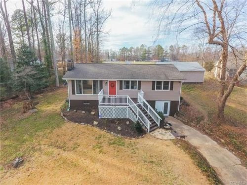 7129 Lakeshore Dr, Quinton, VA 23141-1252