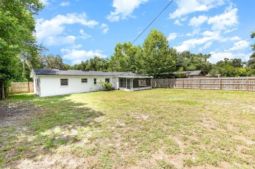 304 Sunset Dr, Sanford FL  32773-4747 exterior