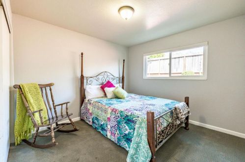 941 Suiter St, Hollister CA  95023-4631 exterior