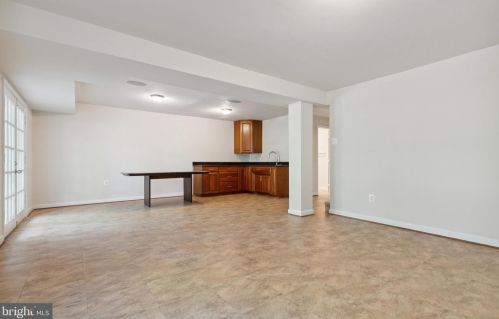 5758 Benford Dr, Haymarket VA  20169-2503 exterior