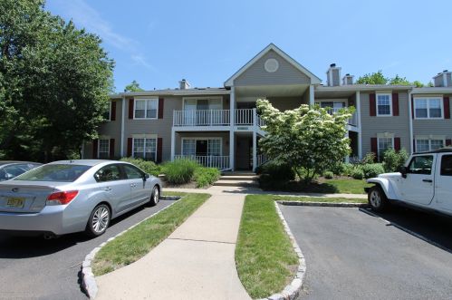 34 Beaumont Ct, Tinton Falls, NJ 07724-3817