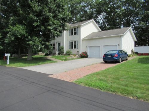 67 Standring St, Cumberland RI  02864-5221 exterior