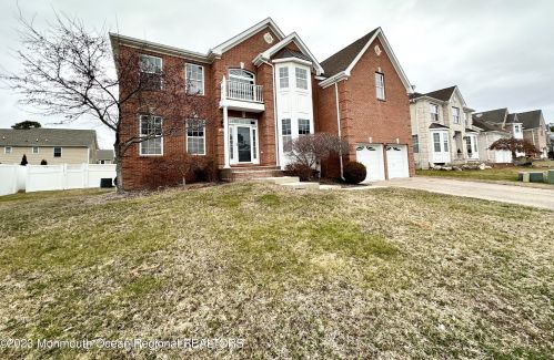 1446 F St, Lacey, NJ 08731-4049