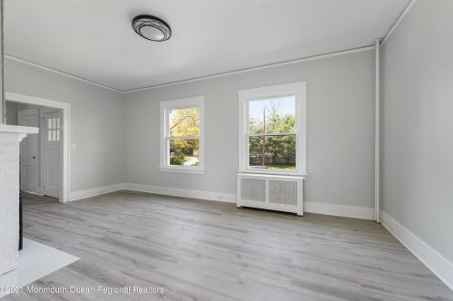 50 Willow Dr, Little Silver NJ  07739-1538 exterior