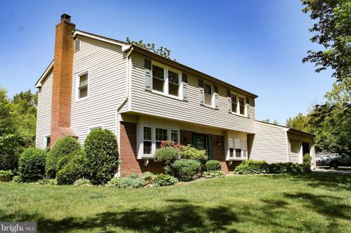 188 Northampton Dr, Willingboro, NJ 08046-1343