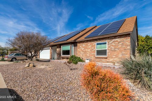 6208 Sunnyside Dr, Glendale, AZ 85304-2536