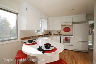 206 120th St, Seattle WA  98133-8176 exterior