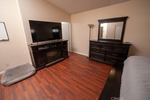 2869 La Vida Dr, Lancaster CA  93535-5873 exterior