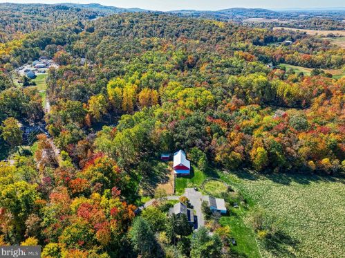 7455 Hillside Dr, Spring Grove PA  17362-8555 exterior