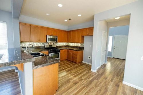 4237 Ivory Ln, Turlock CA  95382-7430 exterior