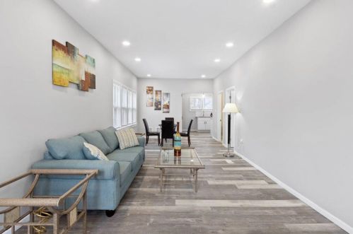 910 Hadley St, Milwaukee WI  53212-2612 exterior