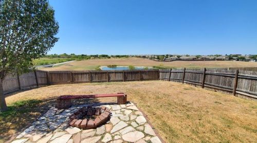 2604 Green Meadows Ln, Creedmoor, TX 78610-9006