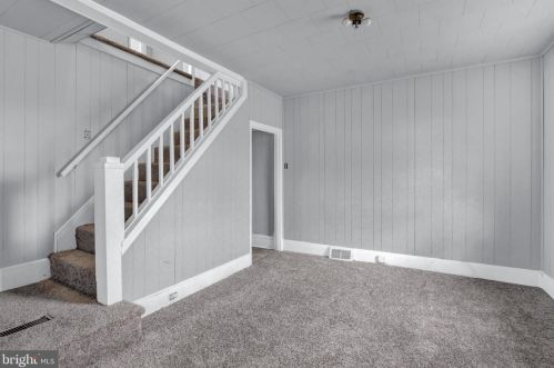 2161 Newville Rd, Carlisle PA  17015-7747 exterior