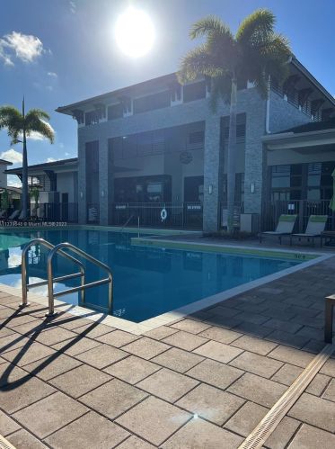 15832 91st Ct, Hialeah FL  33018-1951 exterior