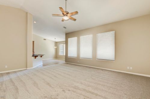 4615 Villa Linda Dr, Glendale, AZ 85310-3033