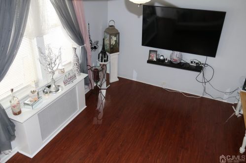 398 Lawrence St, Perth Amboy NJ  08861-2132 exterior