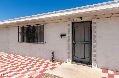 1323 Wyoming St, Tucson, AZ 85706-1444