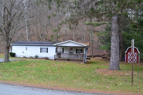 416 Back Creek Rd, Champion, PA 15622-3033