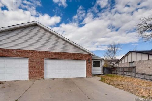 1527 Walnut Dr, Denver, CO 80601-1939