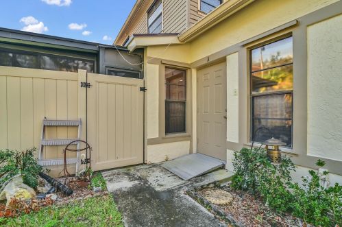 4499 Willow Pond Rd, West Palm Beach, FL 33417-8296