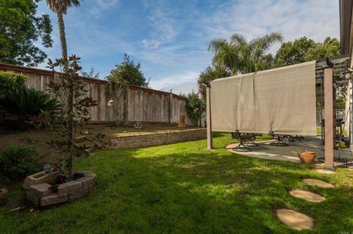 1325 Linsay Pl, Escondido CA  92026-3606 exterior