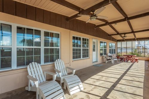 841 Gorrie Dr, Saint George Island FL  32328-2911 exterior