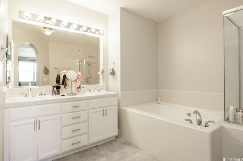4308 Clarinbridge Cir, Pleasanton CA  94568-7208 exterior