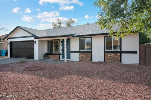 4743 Wagoner Rd, Glendale, AZ 85308-1448