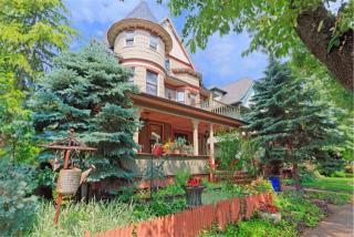 512 24th St, Brooklyn, NY 11210-1130
