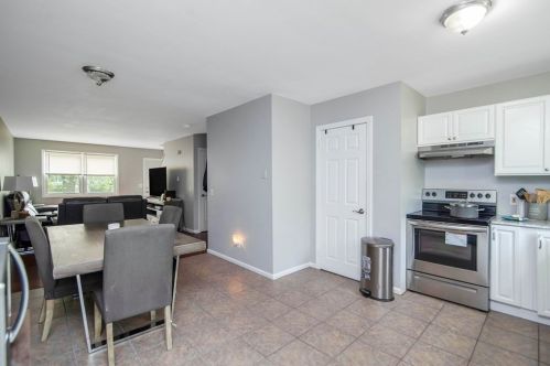 137 Almira Rd, Springfield MA  01119-1401 exterior