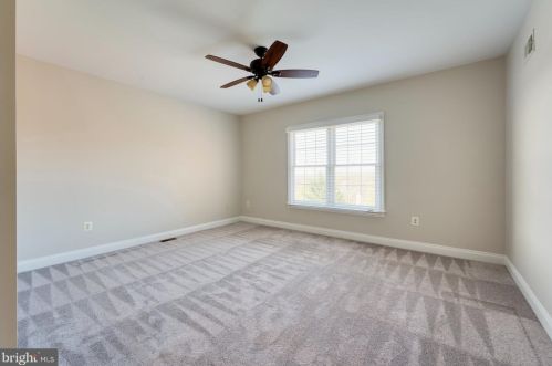 40280 Spectacular Bid Pl, Leesburg VA  20176-7173 exterior