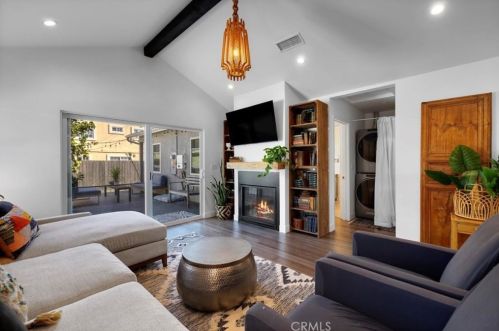 20020 Donora Ave, Torrance CA  90503-1910 exterior