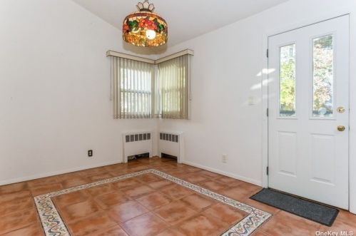 908 New Hyde Park Rd, New Hyde Park NY  11040-3205 exterior