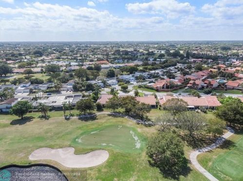 5293 Stonybrook Ln, Boynton Beach FL  33437-1616 exterior