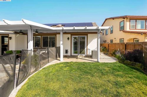 1611 Red Pheasant Ln, Manteca CA  95337 exterior