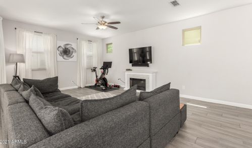 4555 Emerson St, Chandler, AZ 85248