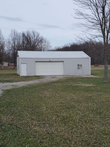 1628 Nicely Rd, Blanchester, OH 45107-9541