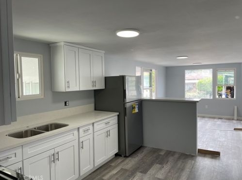 907 Paradise Ln, Long Beach CA  90805-2325 exterior