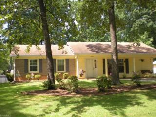 4804 Chaucer Dr, Greensboro, NC 27407-4002