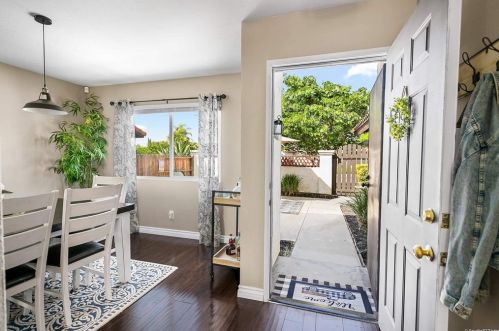 221 Saguaro Pl, Oceanside, CA 92057-5420