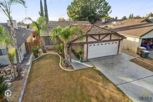2712 La Costa St, Bakersfield, CA 93306-1818
