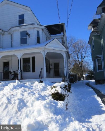 19 Hewett Rd, Wyncote, PA 19095-1309