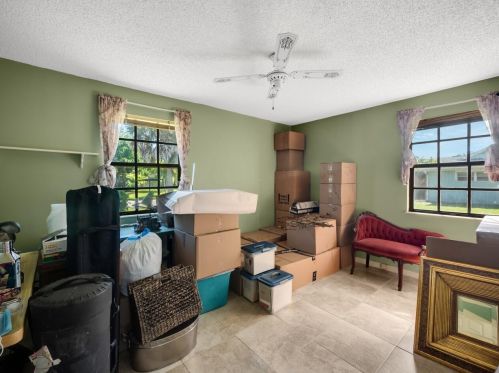 545 11 Ave, Vero Beach FL 32960-3707 exterior