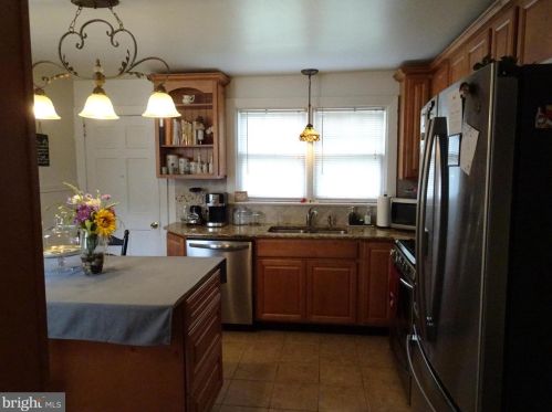 140 3rd St, New Castle, DE 19720-4537