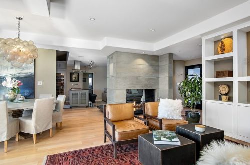 1727 Tradewinds Ln, Newport Beach CA  92660-4313 exterior