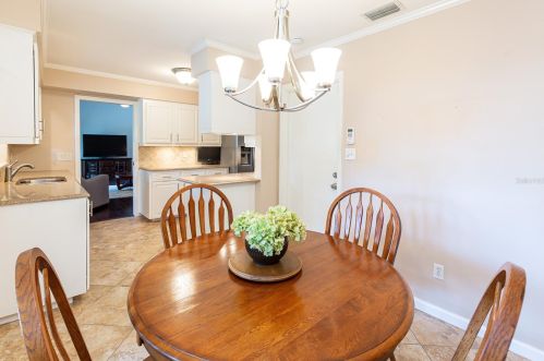 1610 King Arthur Cir, Maitland FL  32751-5818 exterior