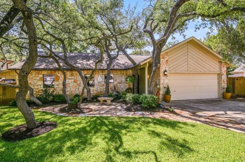 1301 Cuernavaca Dr, Austin, TX 78733-2606